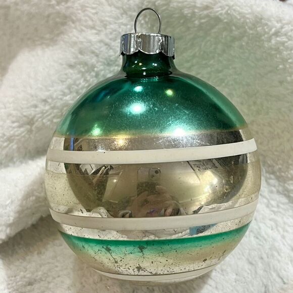 Vintage 1950’s Shiny Brite Mercury Glass & Striped Ornament**3”H**U.S.A.** - Picture 4 of 8
